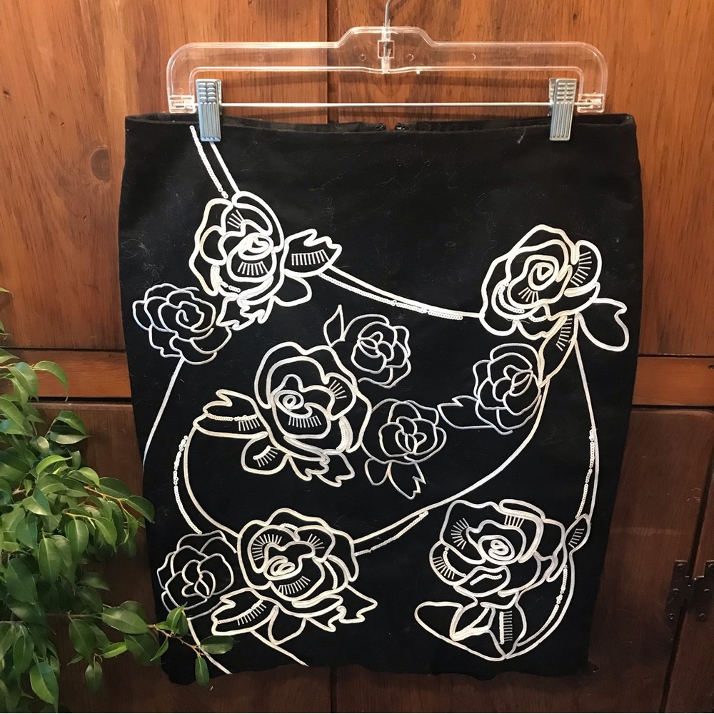 White House Black Market Ladies’ Skirt - Size 10